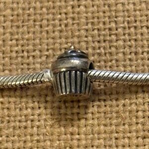 Pandora Cupcake Charm 🧁